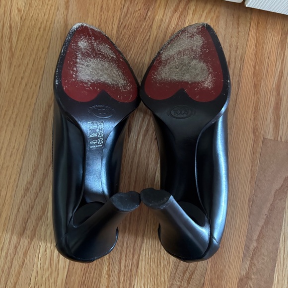 Tods Black Leather Loafer Heels